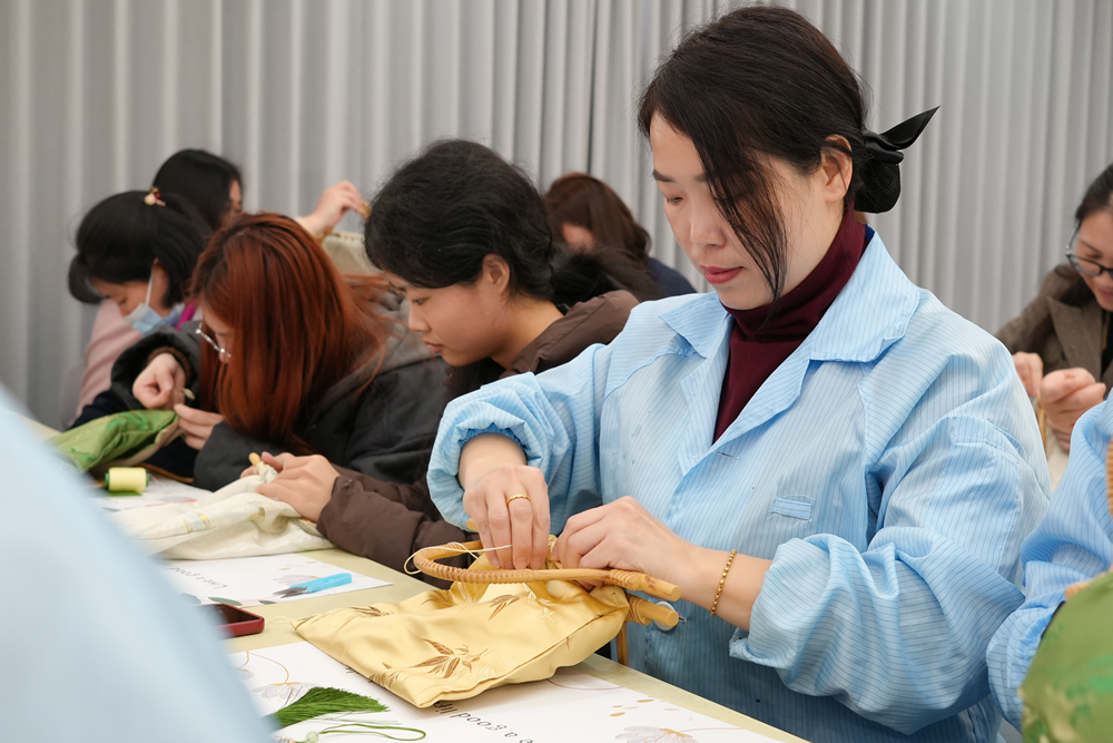 把2026春天“袋”回家 | 英諾科技三八婦女節(jié)限定手作時光